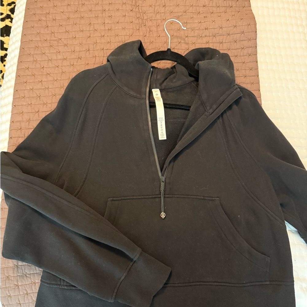 Lululemon Athletica scuba